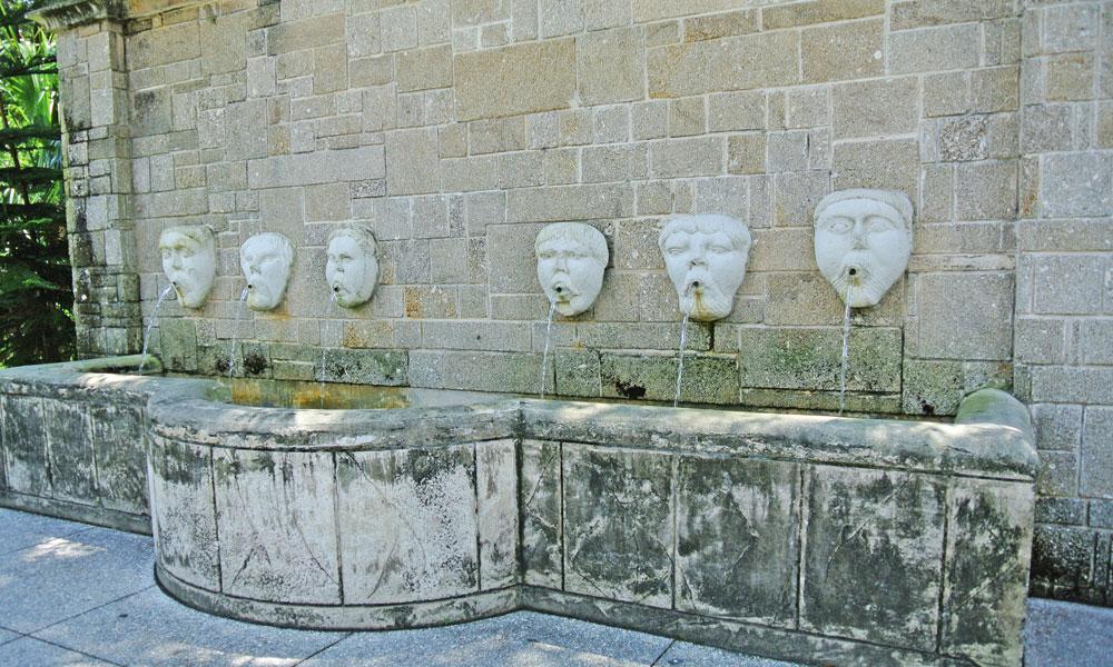 fountain_st_augustine_faces